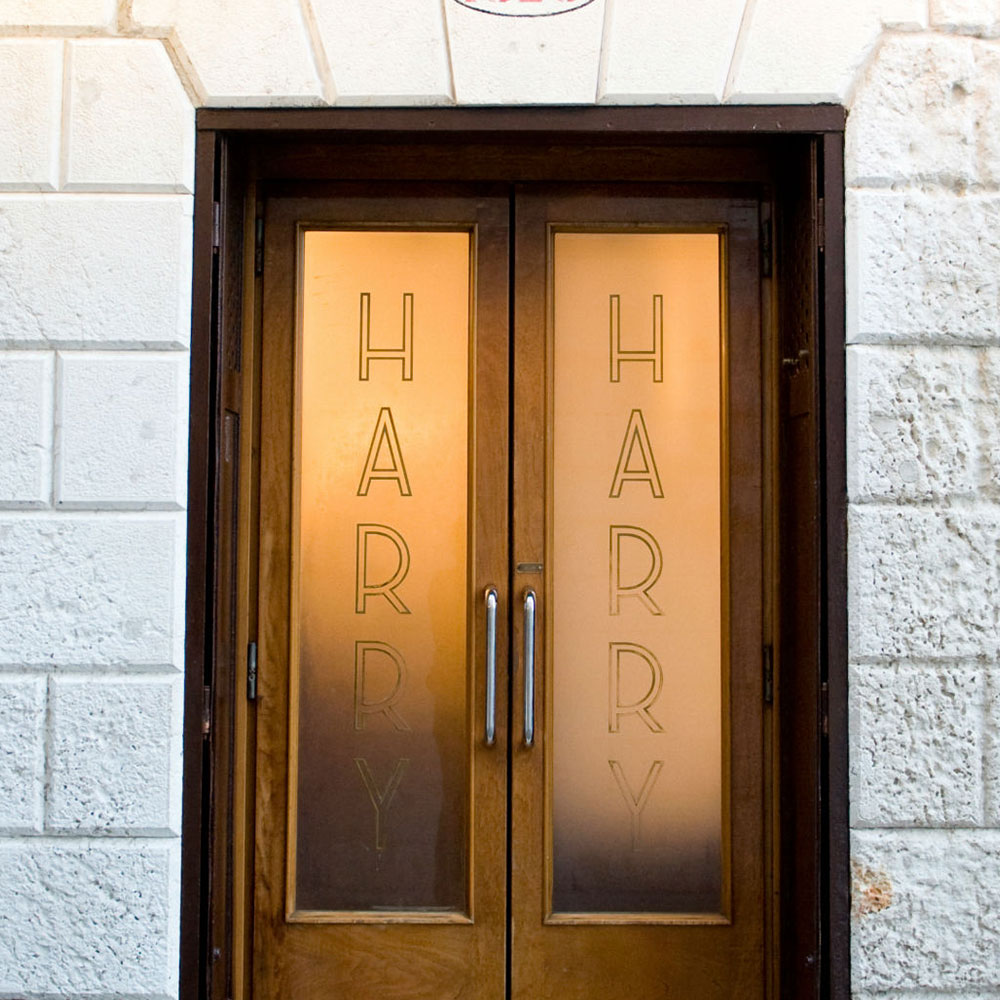 Portes du Harry's Bar à Venise