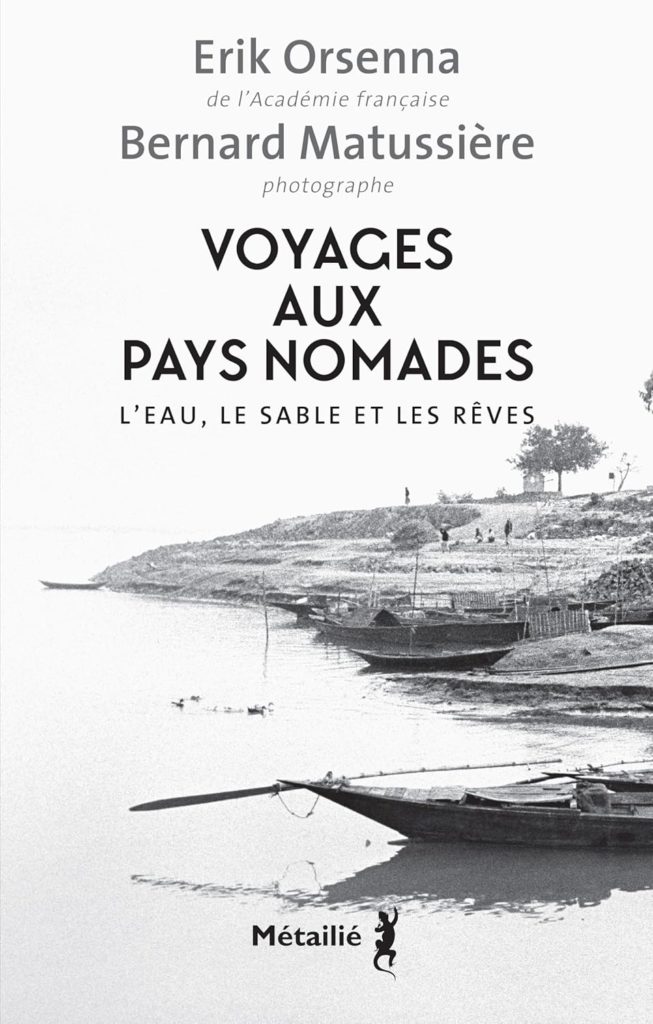 Couverture du livre "Voyages aux pays nomades" chez Métailié
